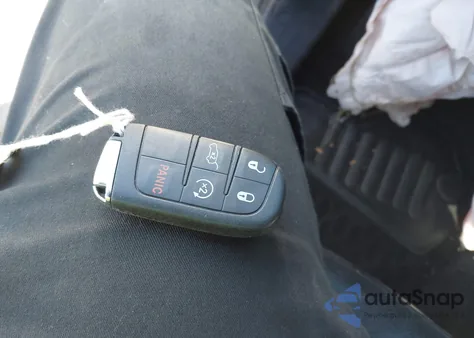 2018 Jeep Compass Limited z USA, uszkodzony, nr VIN 3C4NJCCB2JT205096